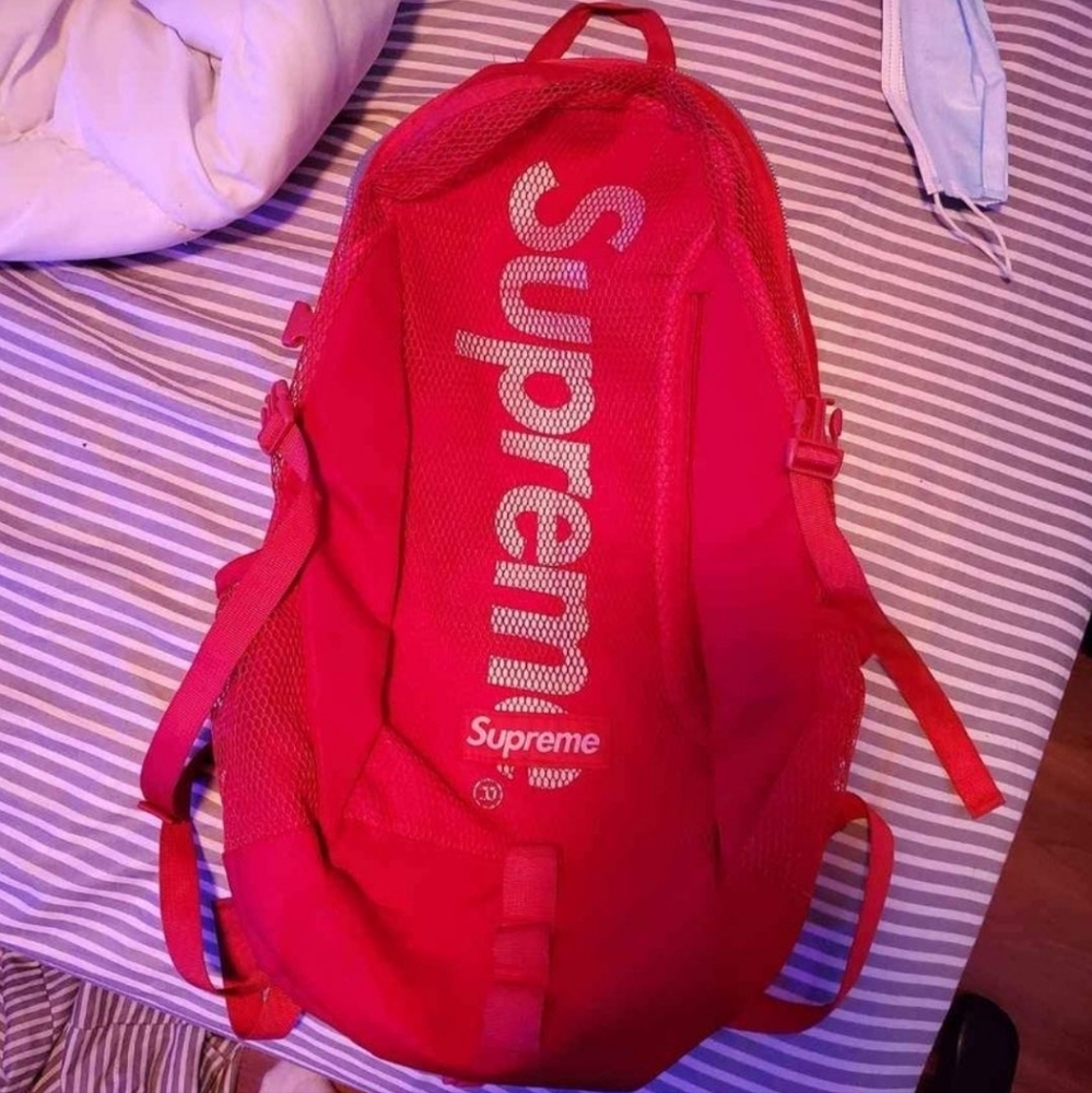 Supreme SS20 backpack red